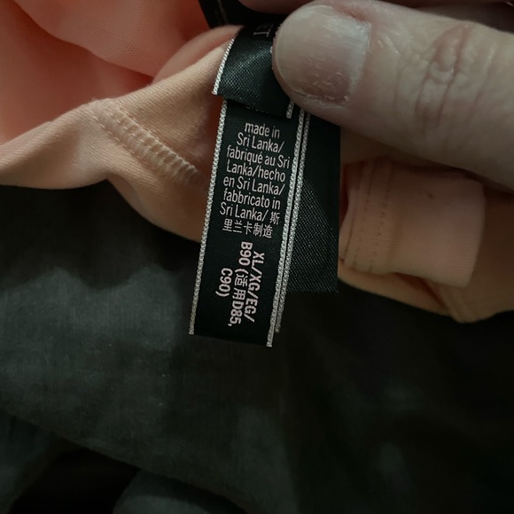 VS Sports Bra - Like New - Picture 3 of 3